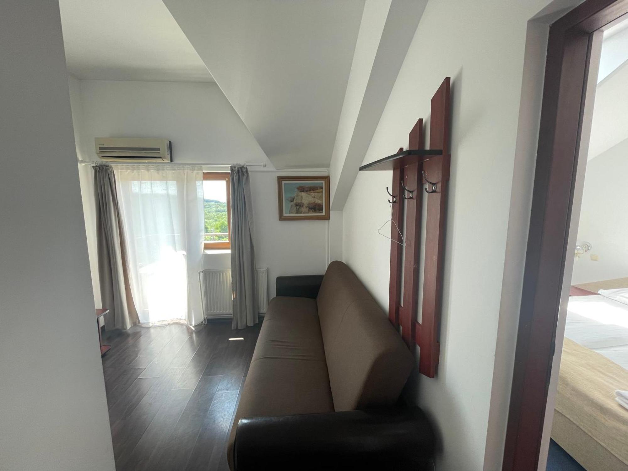 Shamrock Inn Iasi Bagian luar foto
